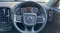 Volvo Xc40 2.0 B4P Inscription 5dr Auto Petrol Estate